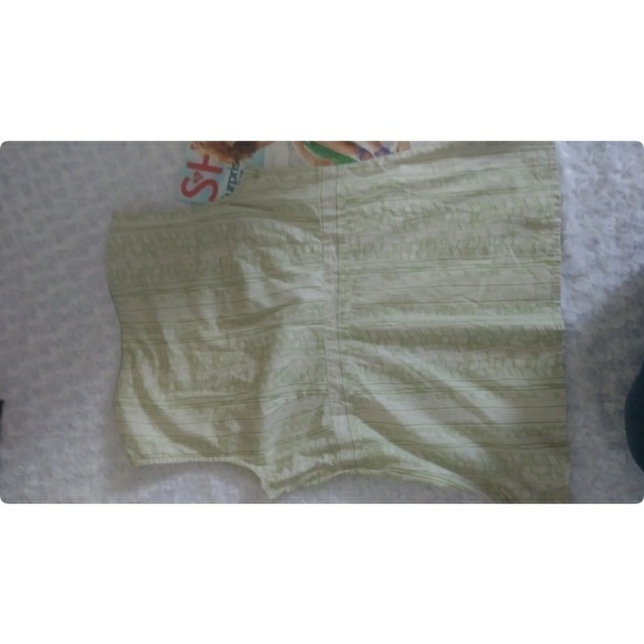 Old Navy Womans V-neck lighgreen sleveles … - Picture 7 of 15